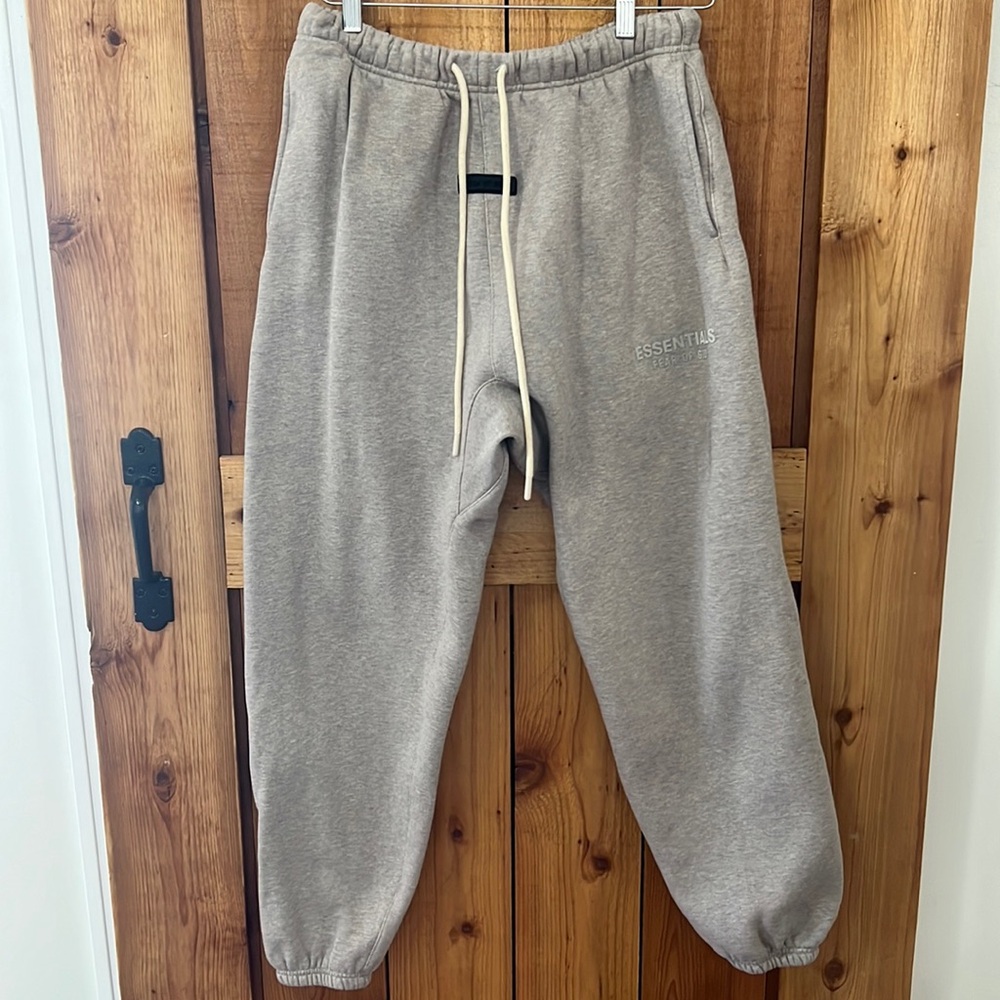 FEAR OF GOD ESSENTIALS SWEATPANTS
